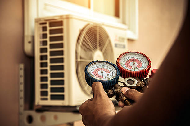 Professional Hvac technician working in Bristow, OK